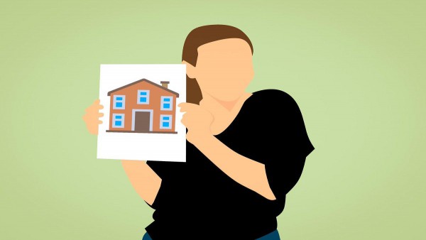 L'agente immobiliare ha l'onere di comunicare i fatti conoscibili con la comune diligenza