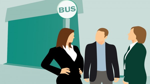 Quando i controllori dei bus possono elevare le multe per divieto di sosta