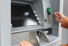 La banca deve provare che l’illecito prelevamento mediante bancomat è dovuto a dolo o colpa grave del cliente