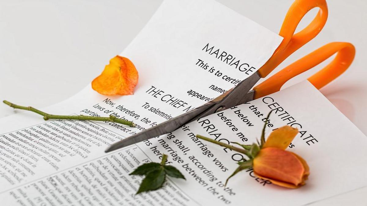 Separazione pendente in italia: quando è efficace la sentenza straniera di divorzio