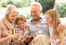 Decreto legislativo sulla filiazione: sancito il diritto dei nonni di frequentare i nipoti
