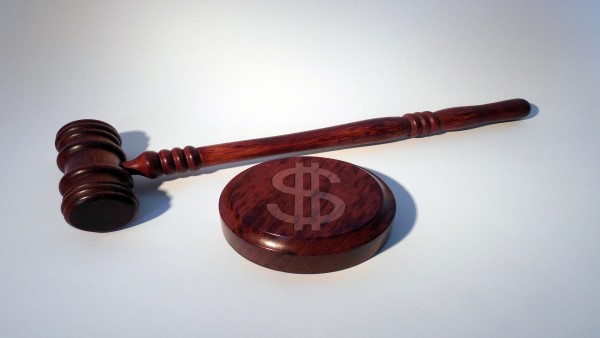 Avvocati: distrazione delle spese e legittimazione ad agire